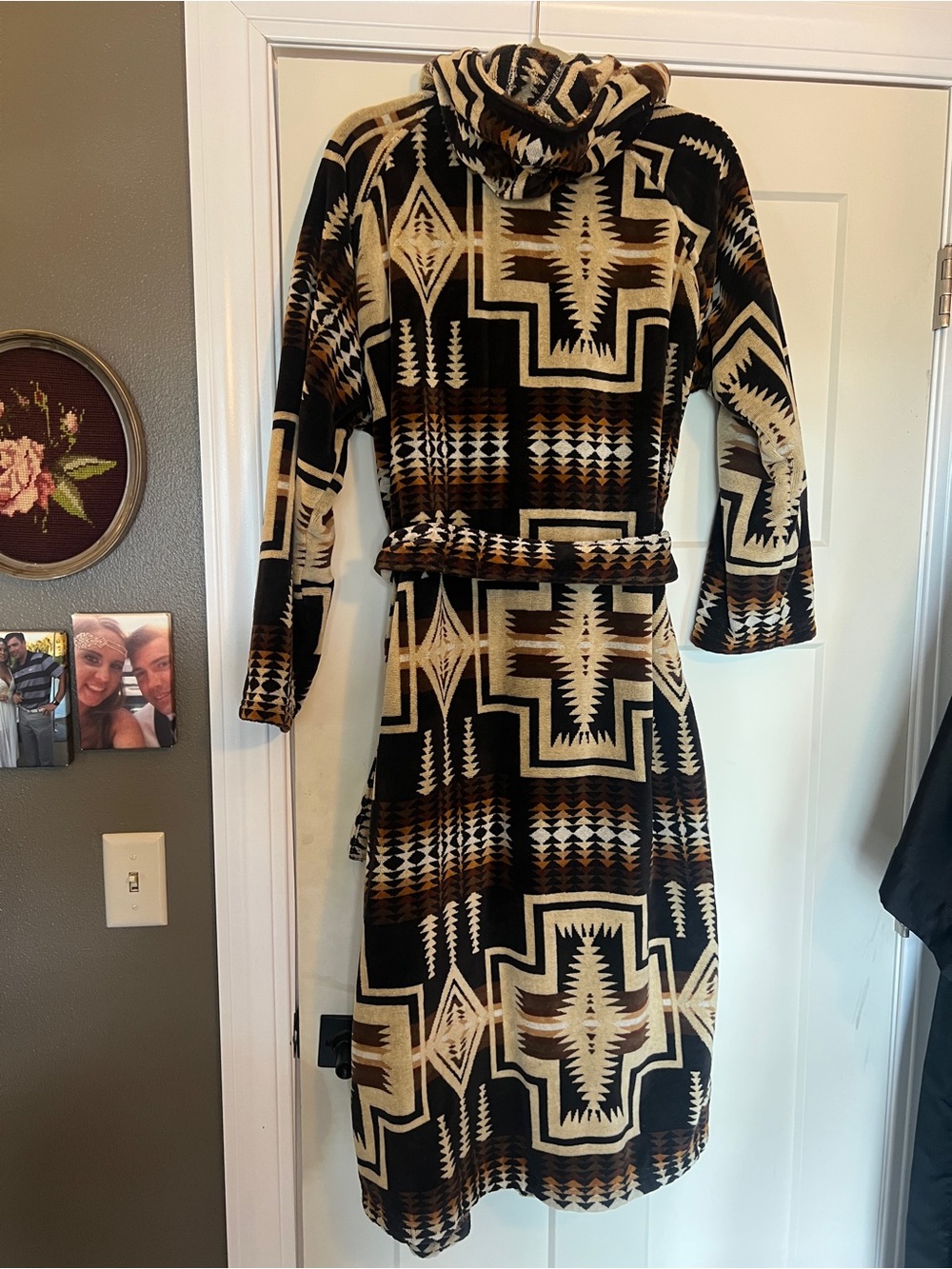 Pendleton Harding Hooded Robe - Picture 6 of 8
